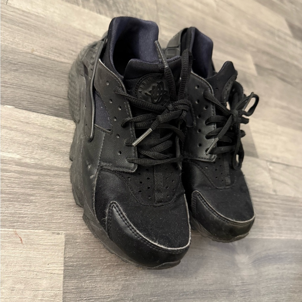 Nike Hurrache Women’s Sz 8.5 USED